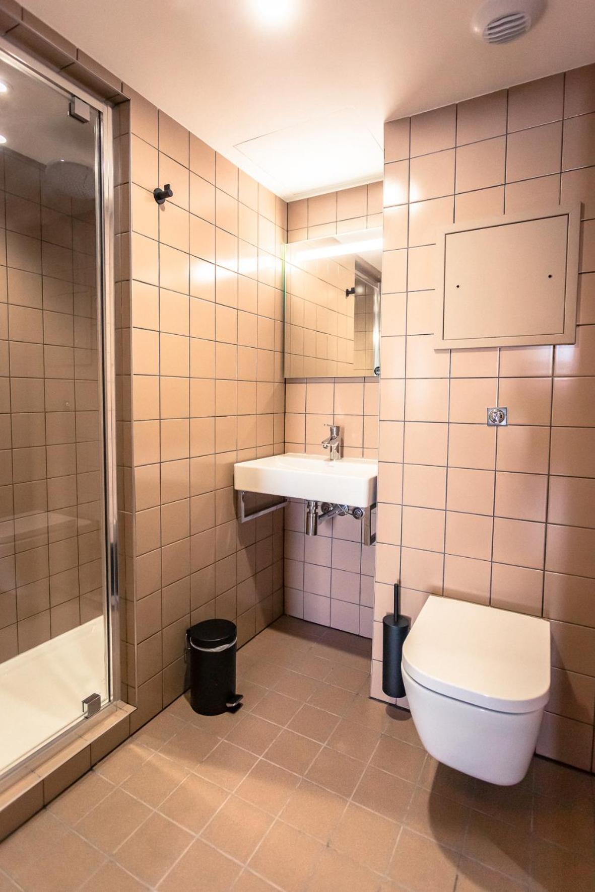 Jost Hostel Le Havre Centre Gare Esterno foto